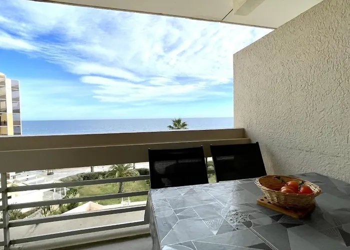 Avec Piscine Et Terrasse Proche Commerces - Fr-1-748-15 * Canet-en-Roussillon