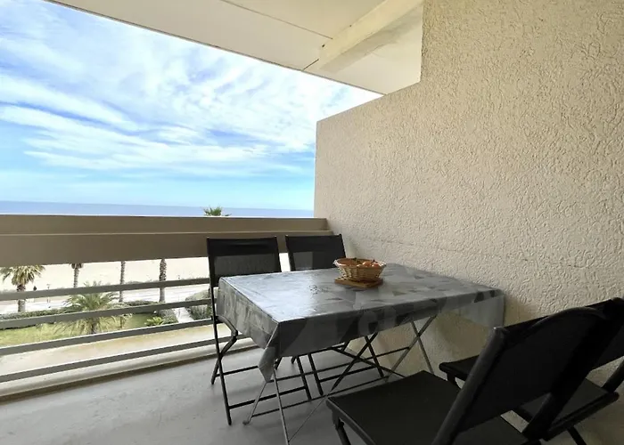 Lägenhet Avec Piscine Et Terrasse Proche Commerces - Fr-1-748-15 *