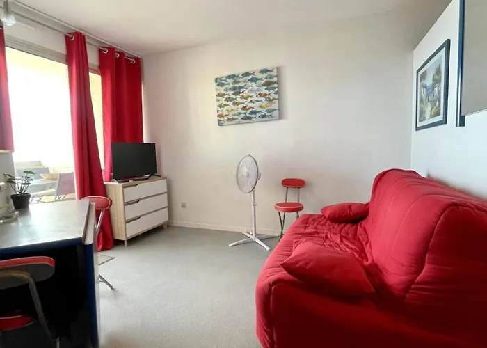 Avec Piscine Et Terrasse Proche Commerces - Fr-1-748-15 Canet-en-Roussillon