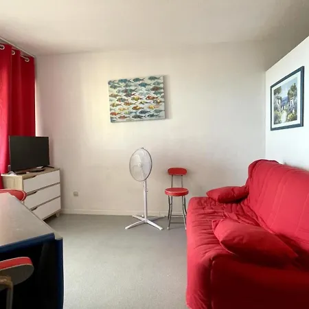 Apartment Avec Piscine Et Terrasse Proche Commerces - Fr-1-748-15 Canet-en-Roussillon